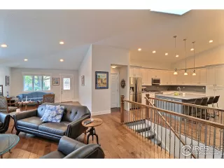 Photo #6: 948536 Listing