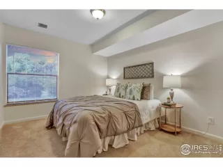 Photo #5: 948558 Listing