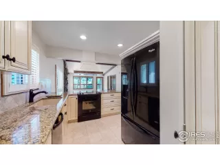 Photo #5: 948561 Listing