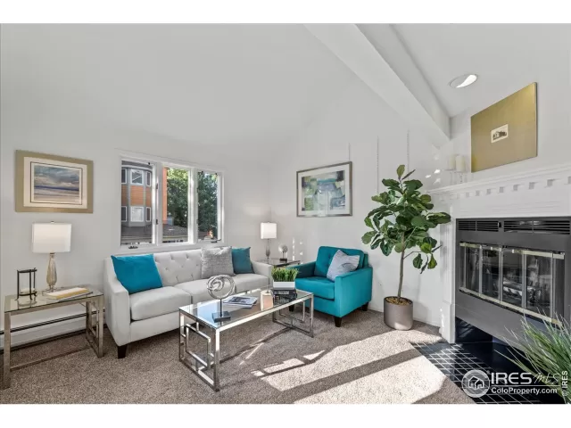 MLS: 948632 Condo For Sale