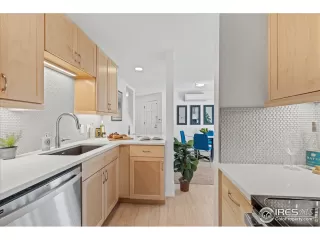 Photo #5: 948632 Listing