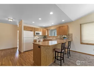 Photo #4: 948639 Listing