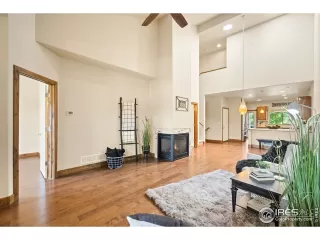 Photo #5: 948661 Listing