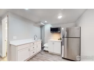 Photo #6: 948767 Listing