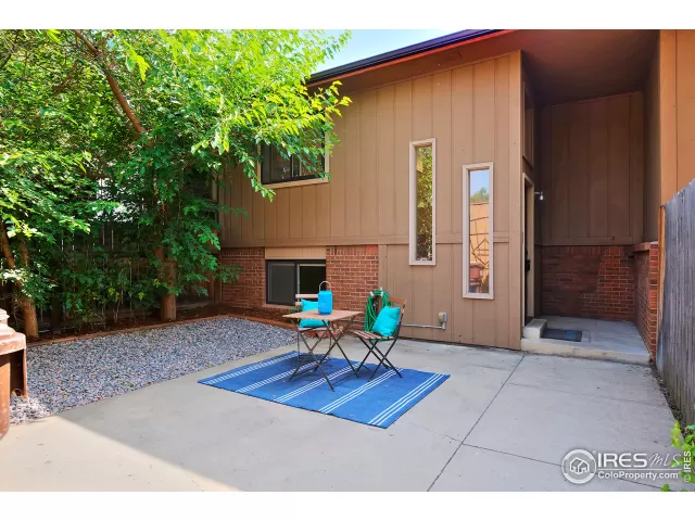 MLS: 948833 Condo For Sale