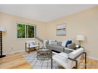 Photo #3: 948833 Listing