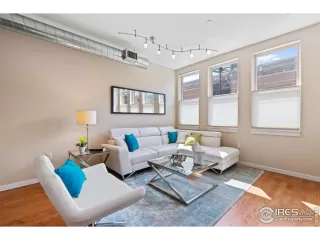 Photo #5: 948837 Listing