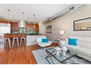 Photo #6: 948837 Listing