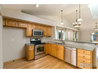 Photo #5: 948906 Listing