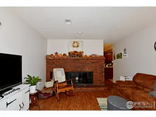 Photo #4: 948933 Listing