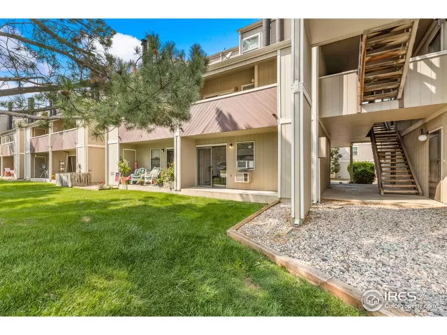 MLS: 949072 Condo For Sale