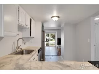 Photo #4: 949081 Listing