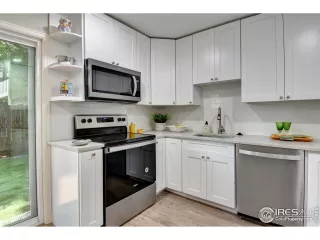 Photo #6: 949149 Listing 