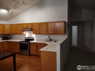 Photo #4: 949177 Listing