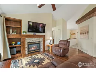 Photo #2: 949190 Listing