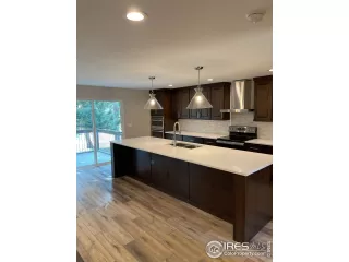 Photo #4: 949195 Listing