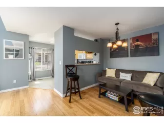 Photo #5: 949244 Listing