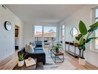 Photo #5: 9492836 Listing