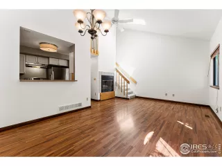 Photo #4: 949355 Listing