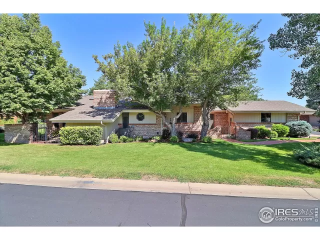 MLS: 949379 Condo For Sale