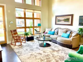 Photo #2: 949396 Listing