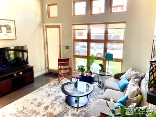 Photo #3: 949396 Listing