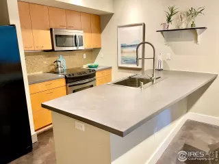 Photo #5: 949396 Listing