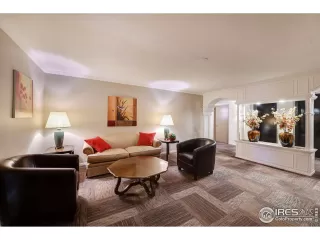 Photo #5: 949408 Listing 