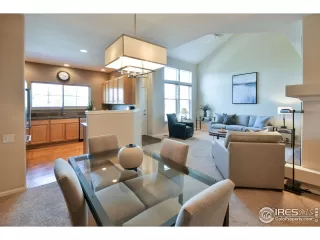 Photo #3: 949409 Listing