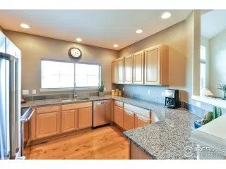 Photo #5: 949409 Listing