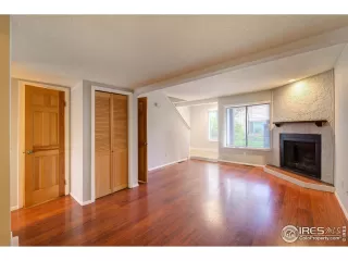 Photo #2: 949427 Listing