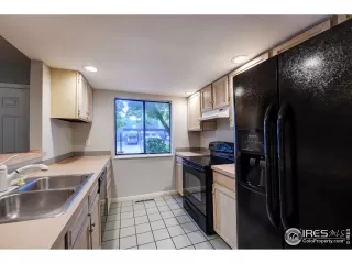 Photo #5: 949427 Listing