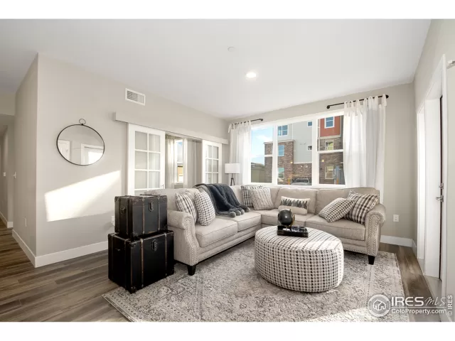 MLS: 949453 Condo For Sale