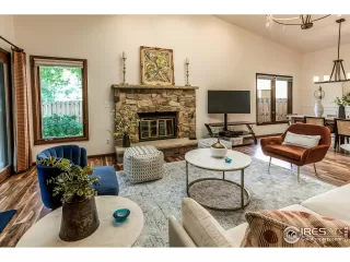 Photo #1: 949494 Listing