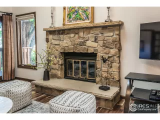 Photo #4: 949494 Listing