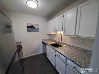 Photo #6: 949518 Listing