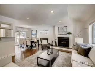 Photo #3: 949525 Listing