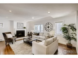 Photo #4: 949525 Listing