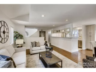 Photo #5: 949525 Listing