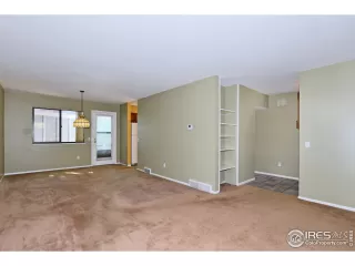 Photo #2: 949557 Listing