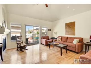 Photo #5: 949565 Listing