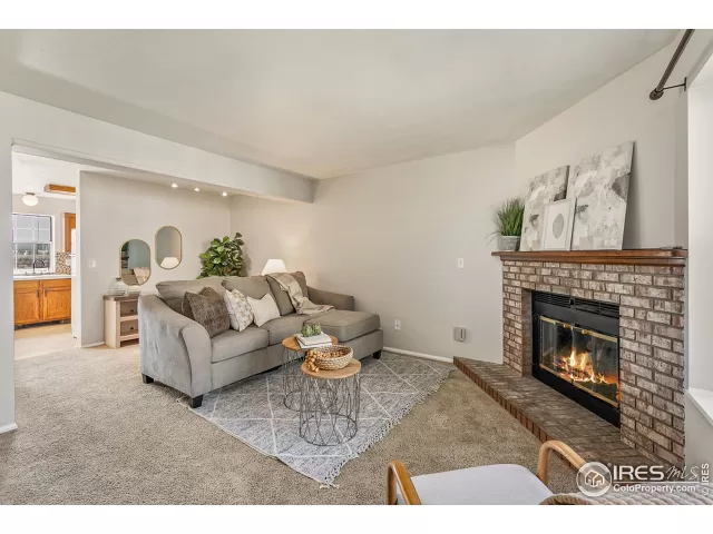 MLS: 949566 Condo For Sale