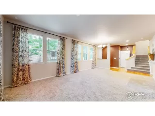 Photo #3: 949606 Listing