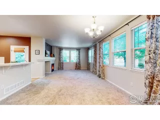 Photo #5: 949606 Listing