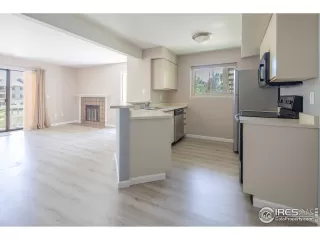 Photo #3: 949625 Listing