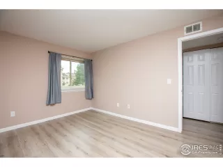 Photo #6: 949625 Listing