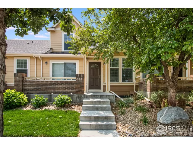 MLS: 949678 Condo For Sale