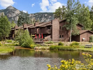 Photo #4: 949725 Listing