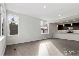 Photo #4: 949767 Listing