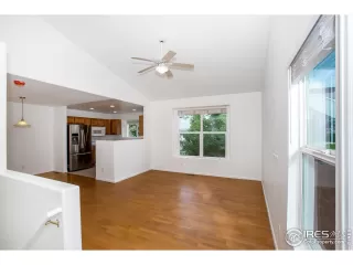 Photo #3: 949812 Listing